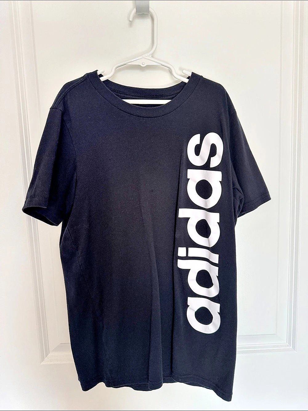 adidas Graphic Short Sleeve Tee in Black & White Size boys Large